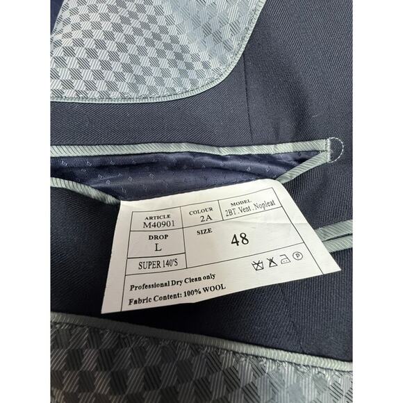"Mantoni"Mens Blazer Italy Super 140's Wrinkle Resist. SZ. 48L 100% Virgin Wool - Picture 5 of 8